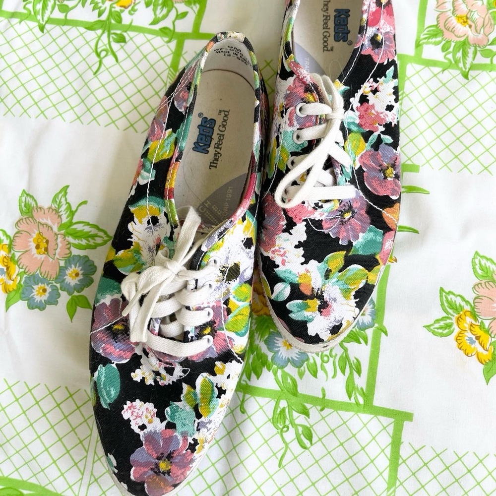 Vintage Floral Keds 9